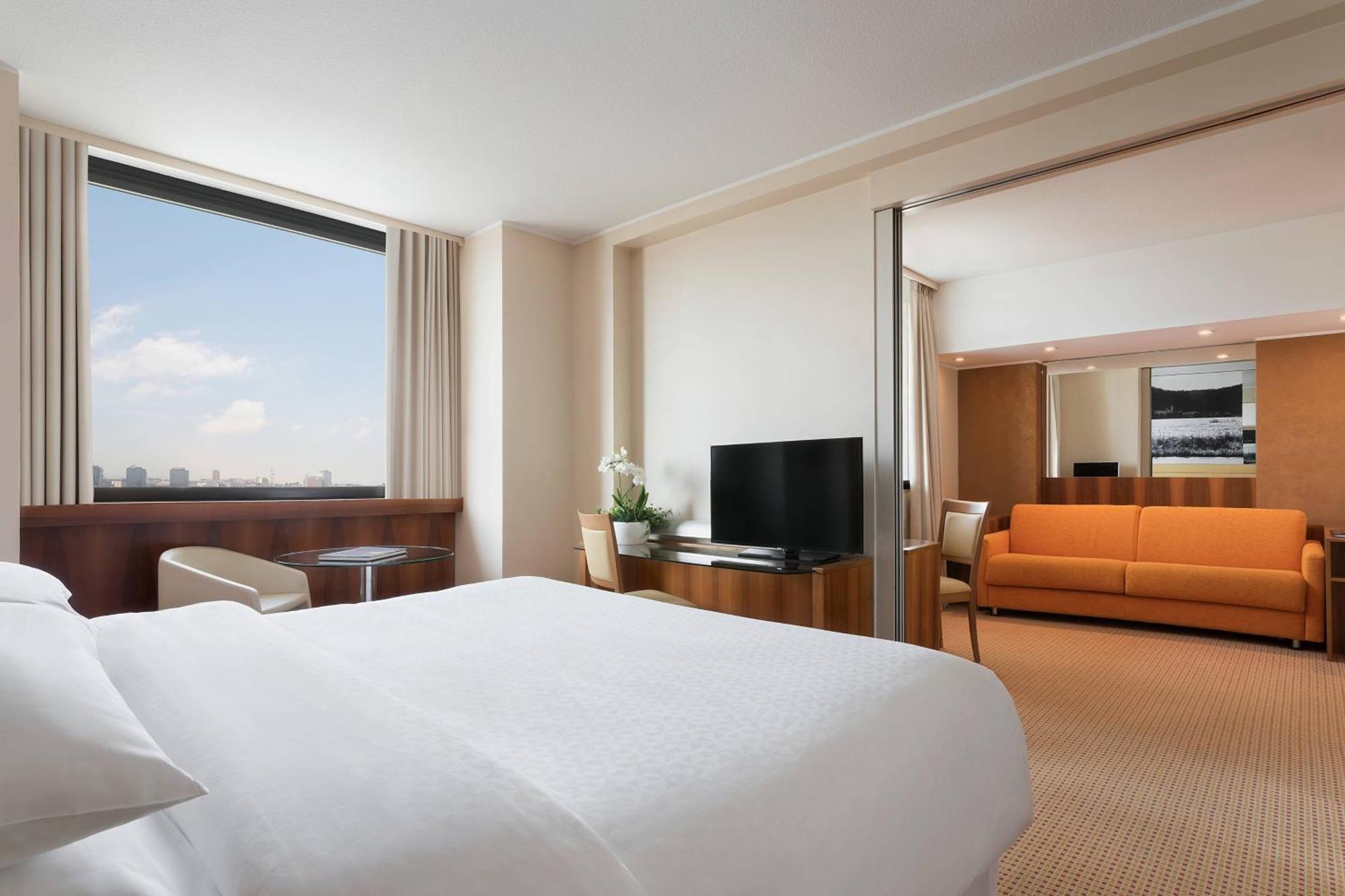 Four Points By Sheraton Hotel 4*