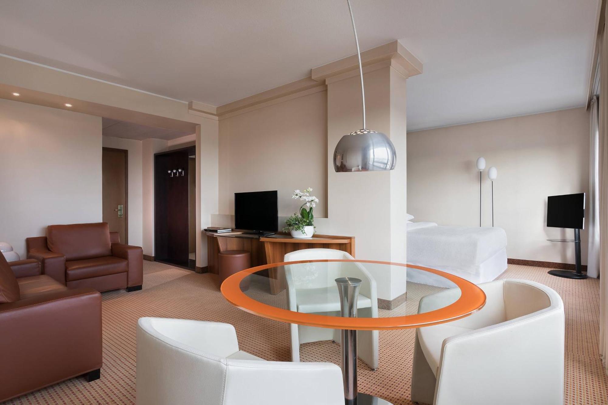 Four Points By Sheraton Hotel