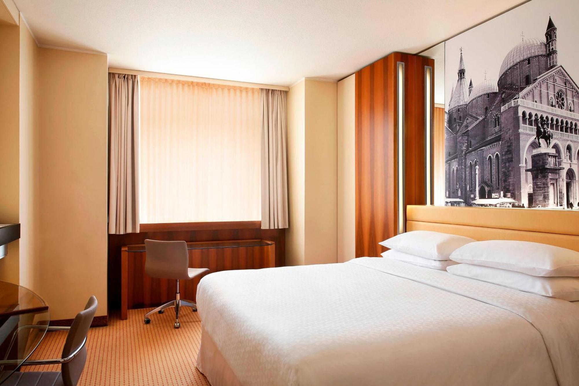 Hotel Four Points By Sheraton 4*